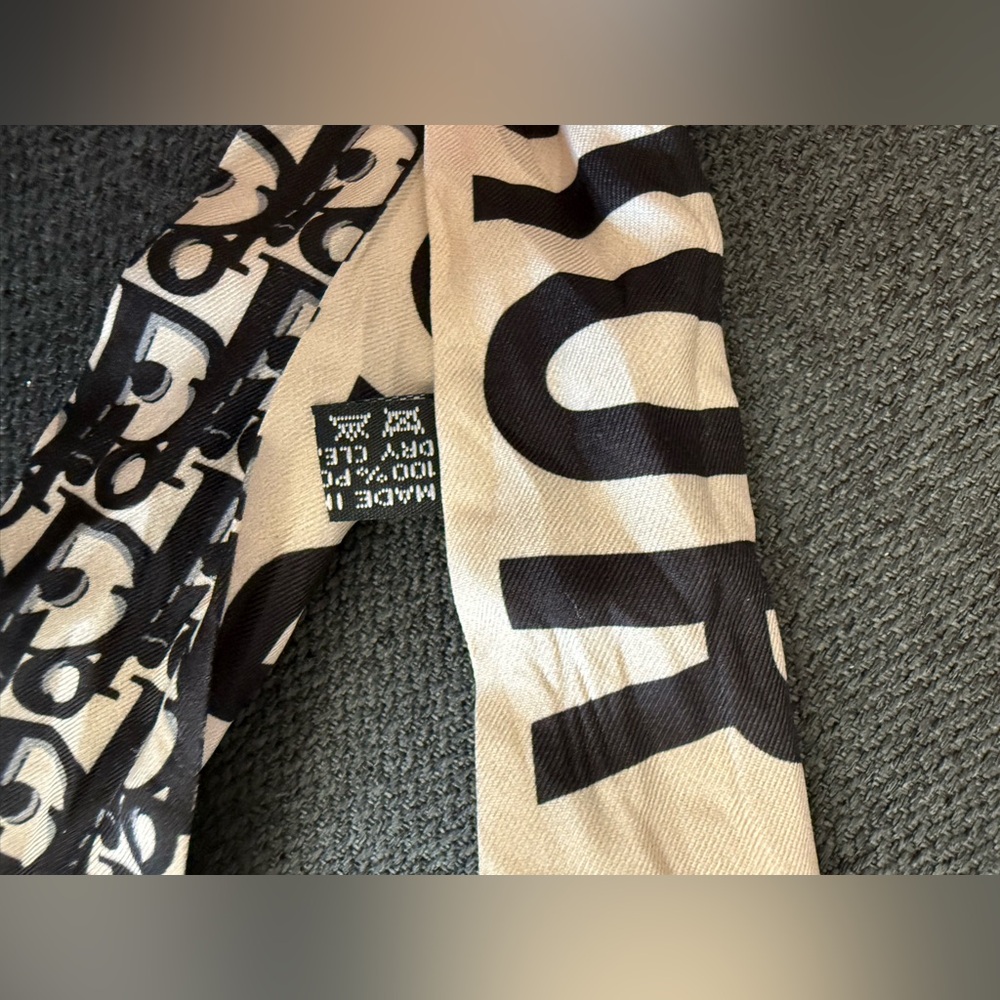 DIOR Twilly - RARE FIND! - Picture 11 of 16